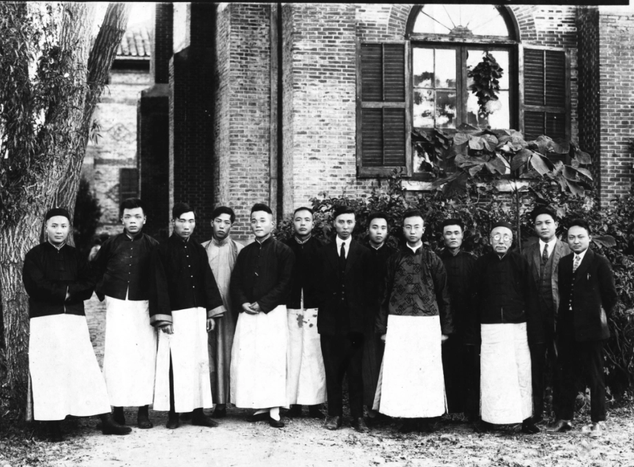 比立勤国立大学