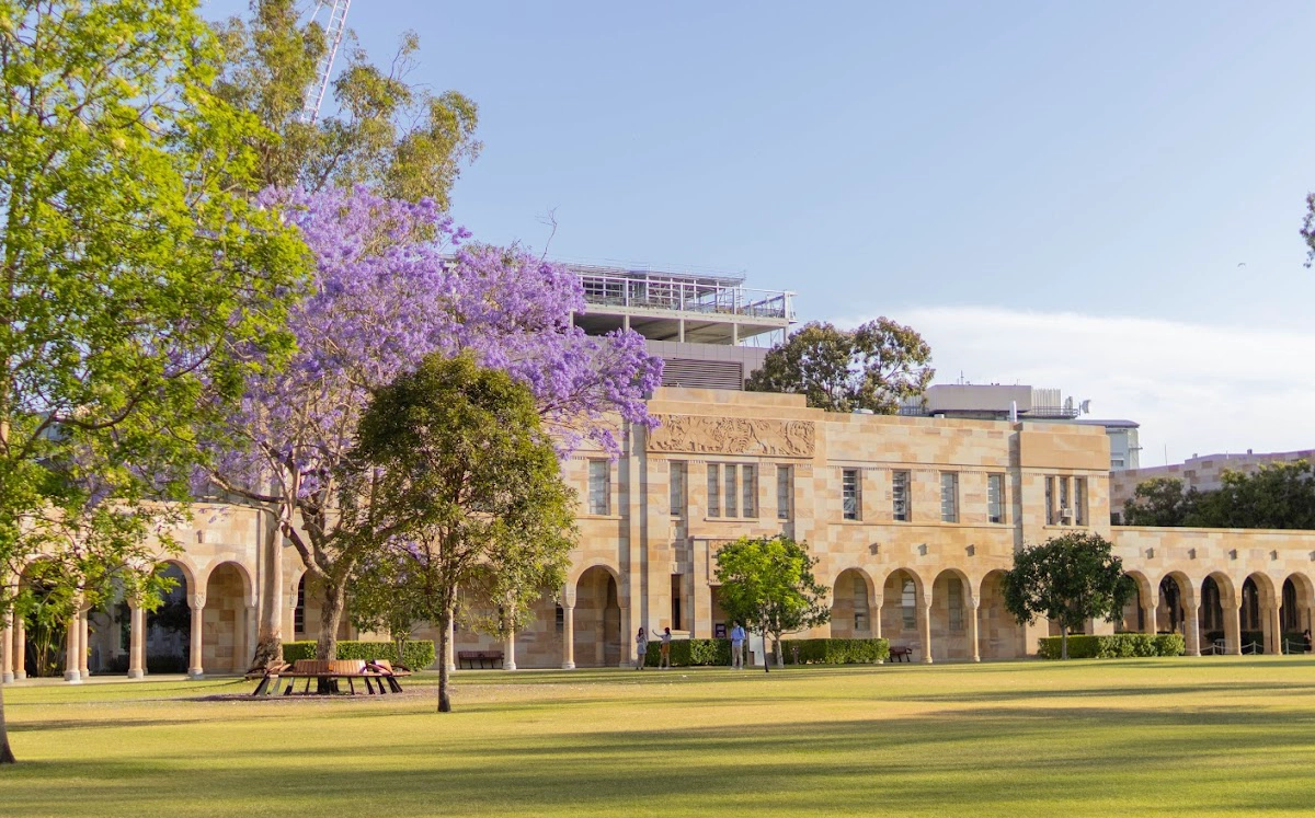 昆士兰大学