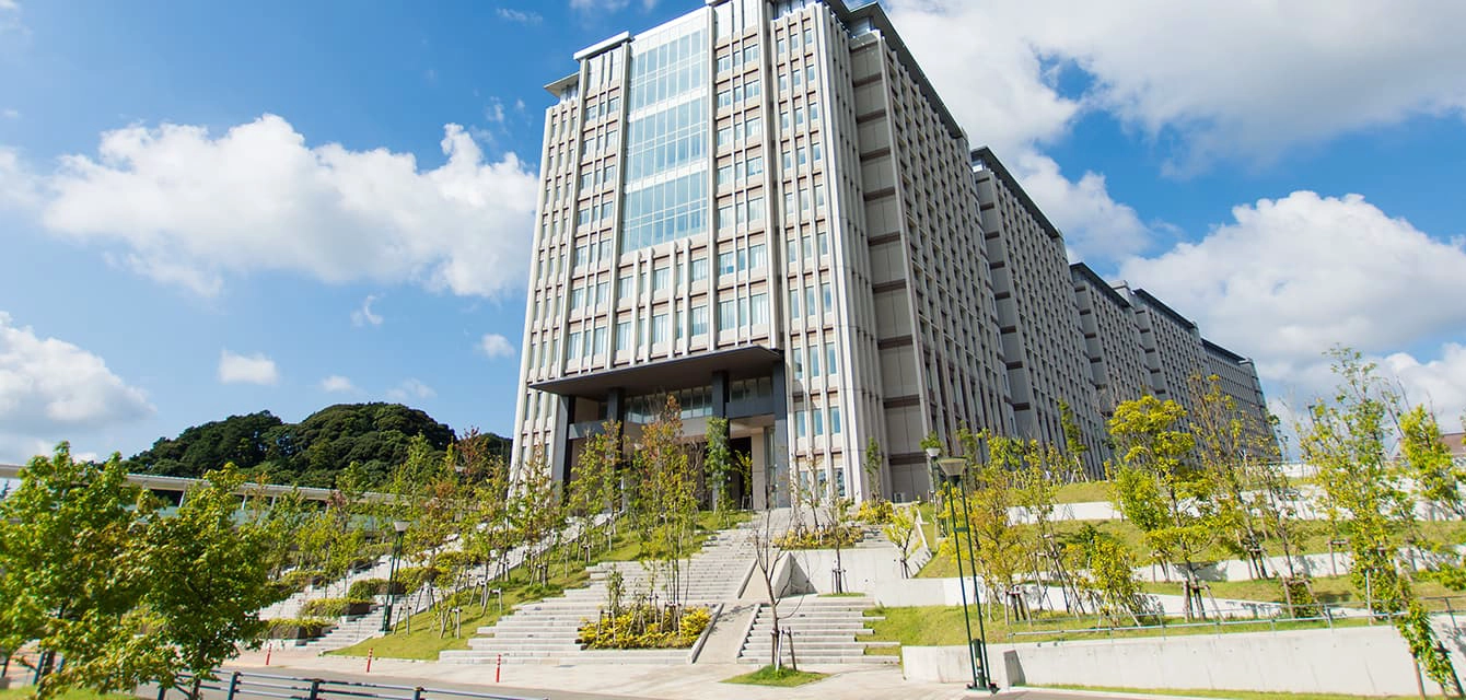 九州大学