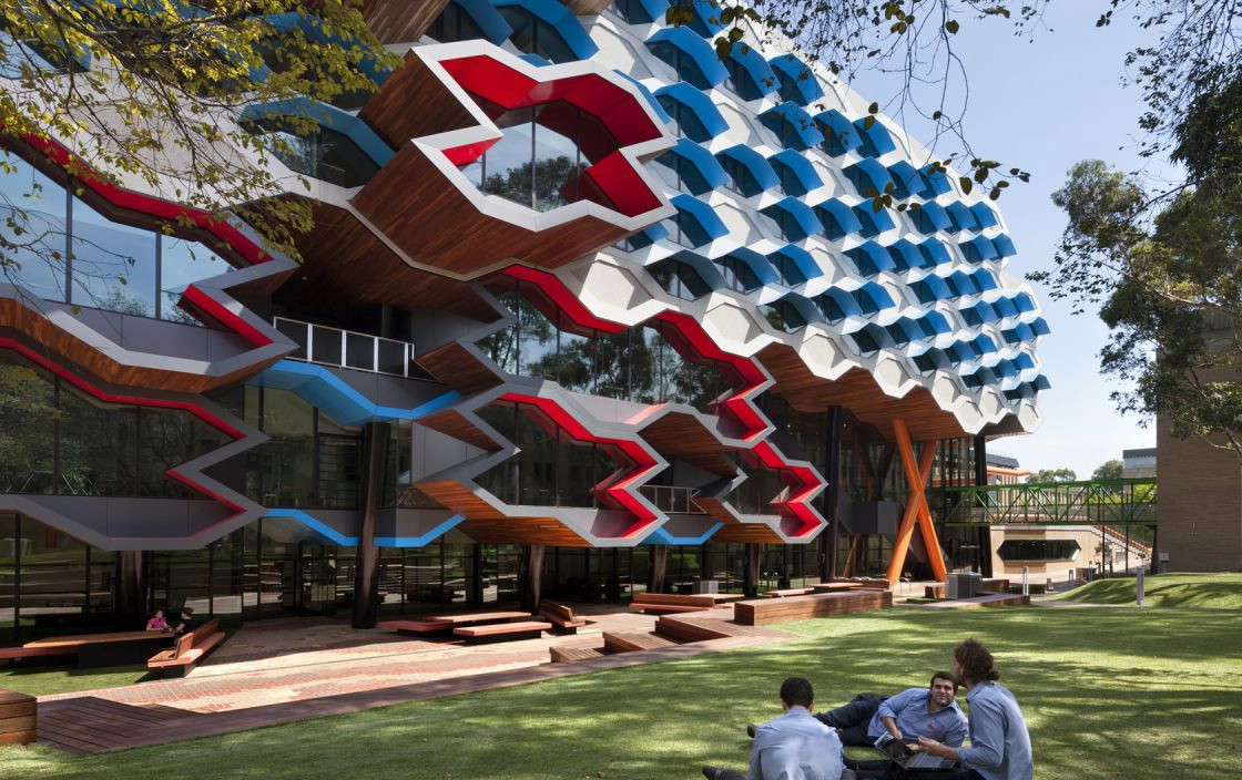 澳洲拉伯筹大学