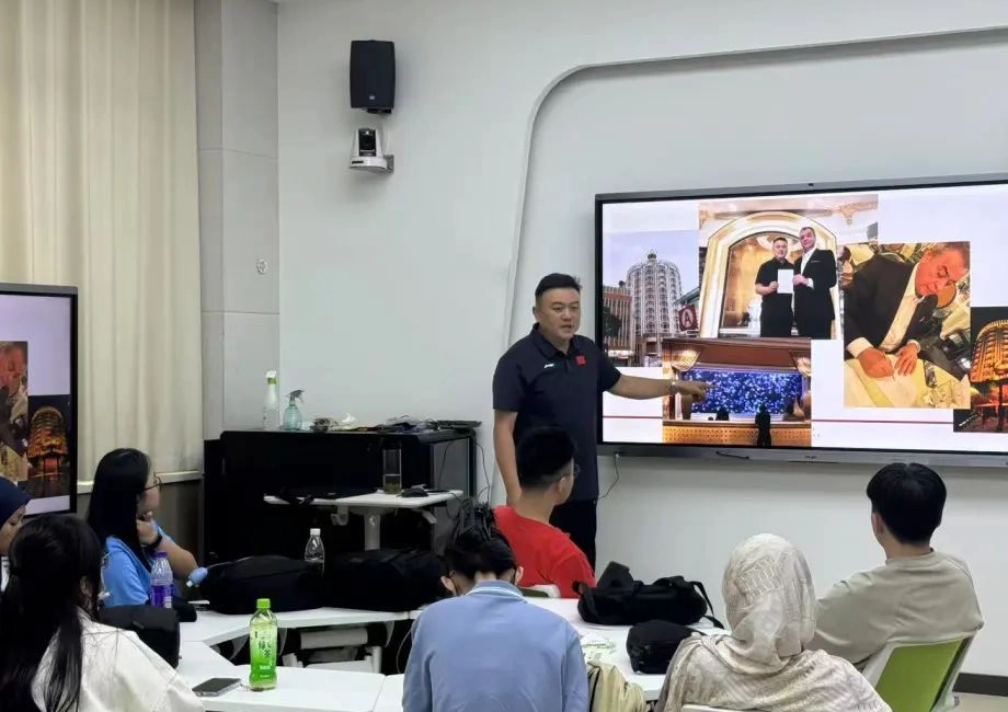 东南亚科技大学