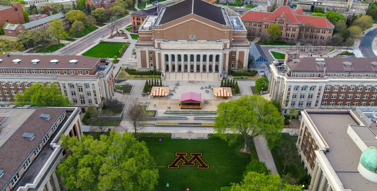 美国明尼苏达大学